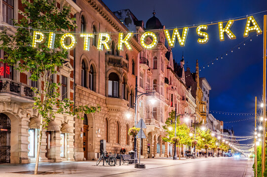 Miasto Łódź- widok na ulicę Piotrkowską.	