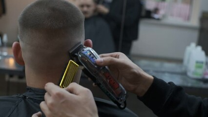 The process of men's haircuts in the barbershop.