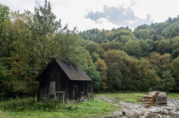 Stary dom w Bieszczadach  © wedrownik52