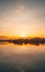 Obraz premium Exotic Lake Behind the Mountain