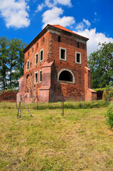 Fototapeta na wymiar Castle in Golancz from XV century, village in Greater Poland Voivodeship.