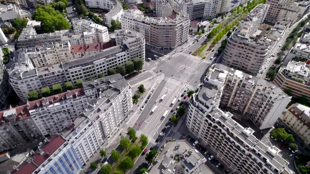 Grenoble, ville, drone, paysage, b&acirc;timent, beau , rue, mairie, caserne de bonne, tour Perret, parc Paul mistral, PPM, Tram C, piscine, Jean Bron, arbre, bastille, Vercors, chartreuse, Belledonne