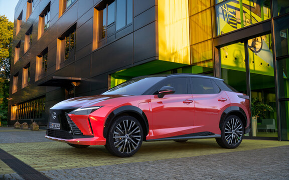 Lexus RZ 450e - Lexus' new all-electric model