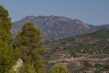 Fototapeta na wymiar Vista de la Serrella en la provincia de Alilcante desde la subida a la cruz del Preventorio de Alcoy, Cominidad Valenciana, España