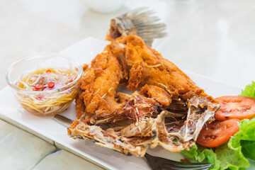 Thai cuisine, Fried fish with herbs side dish