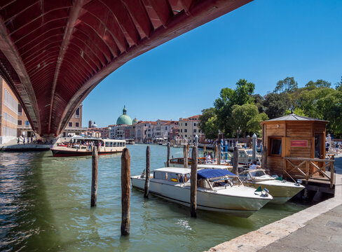 Blick auf die romantische Stadt Venedig