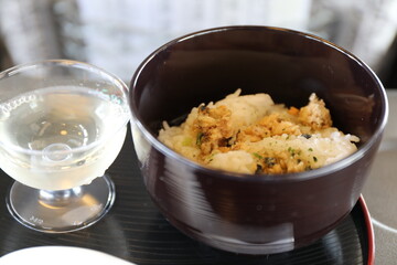 酒と茶漬けを臨時列車ビッフェにて