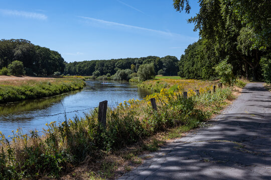 Ein Sommertag an der Ems bei Lingen