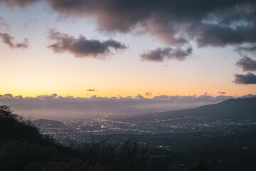 伊豆スカイライン・池の向駐車場から望む駿河湾・沼津の夜景