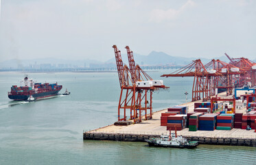 Fototapeta premium Container ship leaving the port