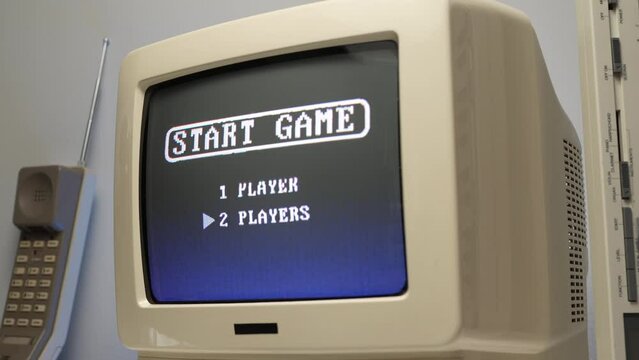 Vintage Video Game START GAME Screen Players Selection 80s