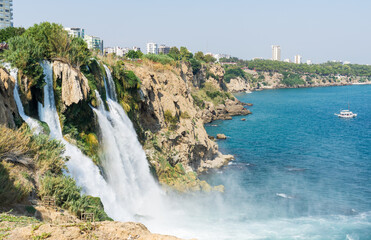 Fototapeta premium Impressive Duden Waterfall falling into the sea in Antalya in Turkey
