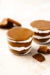 cold cheesecake biscuit lotus mascarpone dessert sweet layers cake in glass