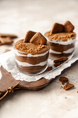 cold cheesecake biscuit lotus mascarpone dessert sweet layers cake in glass