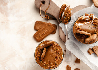 cold cheesecake biscuit lotus mascarpone dessert sweet layers cake in glass