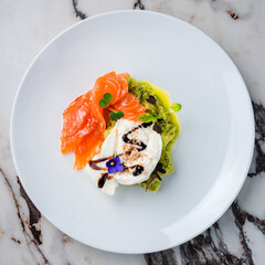 Burrata with salmon and guacamole