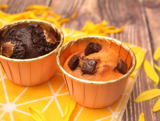 Muffins mit Schokolade