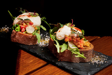 sandwich with salmon and sauce