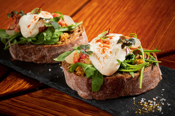 sandwich with salmon and sauce