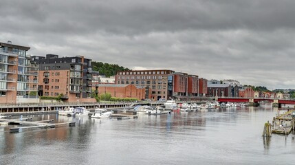 Naklejka premium centre ville de Trondheim en Norvège, Gamle Bybro Bryggene i Trondheim 