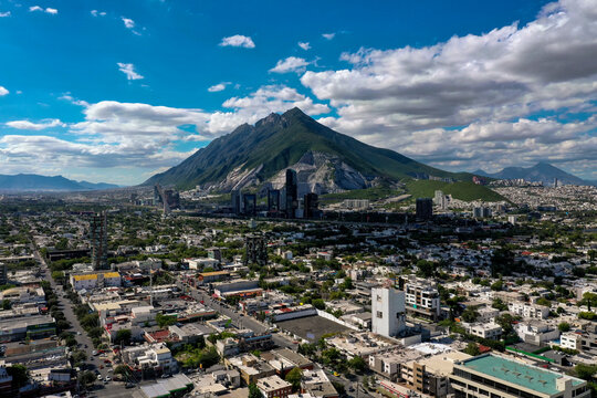 Panor&aacute;mica del Cerro de las Mitras, Monterrey. M&eacute;xico