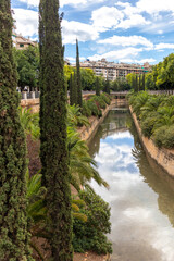 Fototapeta na wymiar Wassergraben in Palma de Mallorca