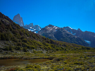 Fototapeta na wymiar Camino de los Tres, Mountain Fitz Roy, El Chalten, Patagonia Argentina
