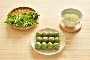 草だんご　緑茶
