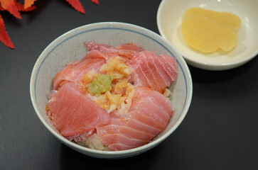 キハダマグロのっけ丼