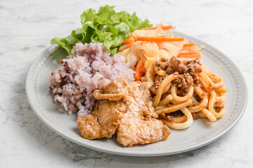 焼き肉のワンプレートランチ