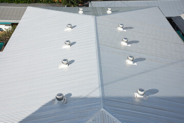 Metal roofing in commercial construction