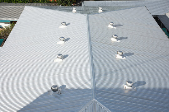 Metal Roofing In Commercial Construction