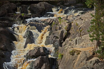 Rocky rapids on the Tokhmajoki river.