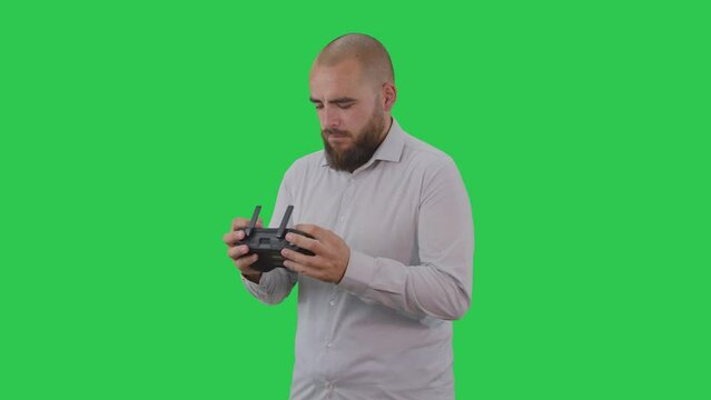Piloto de drone  50fps - Chroma key (pantalla verde) - (Grabado con black magic 6k pro RAW)