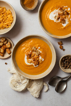 soupe velout&eacute; potiron et lentille courge carottes &eacute;pices et lait de coco
