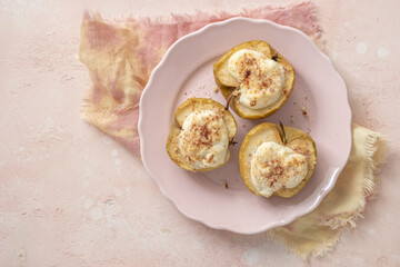 Delicious grilled apples baked with ricotta cheese and walnuts. honey topping. Healthy sweet dessert