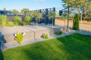 gardening, thuja planting