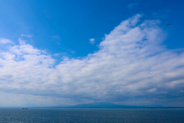 船上より苫小牧を望む