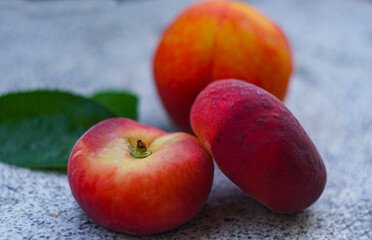 A fig-shaped peach