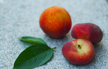 A fig-shaped peach