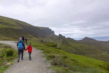 Obraz premium Beautiful image of spectacular scenery of the Quiraing on the Isle of Skye