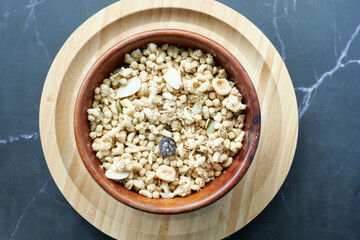 muesli chocolate flavor cereal breakfast in bowl 