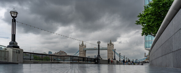 Fototapeta premium tower bridge over the river thames