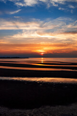 大分県の国東半島にある豊後高田市の真玉海岸に沈む美しい夕日
