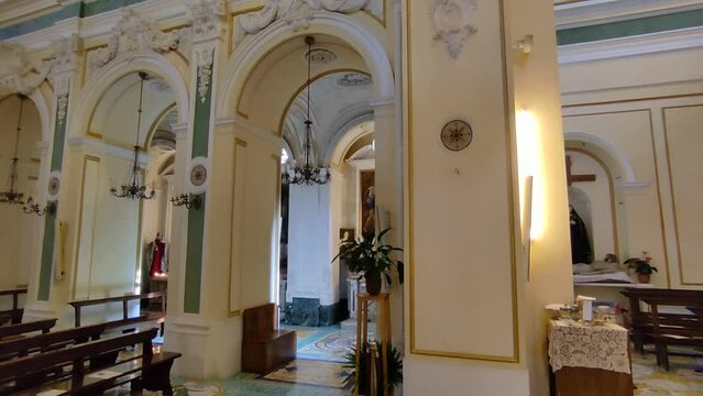Praiano - Panoramica della Chiesa di San Gennaro dal transetto