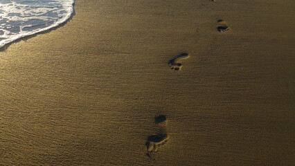 砂浜の足跡