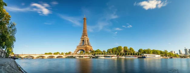 Fototapete Eiffelturm Riverside panorama of Eiffel Tower in Paris. France