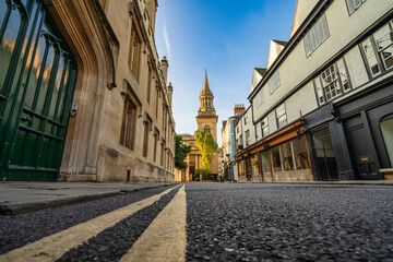 Fototapeta na wymiar Turl street overlooking All Saints Church tower in Oxford. England