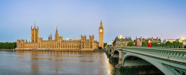 Fototapeta na wymiar Big Ben at dawn in London. England