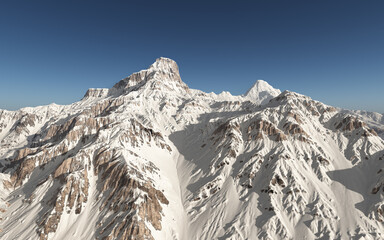 Bergpanorama mit schneebedeckten Bergen